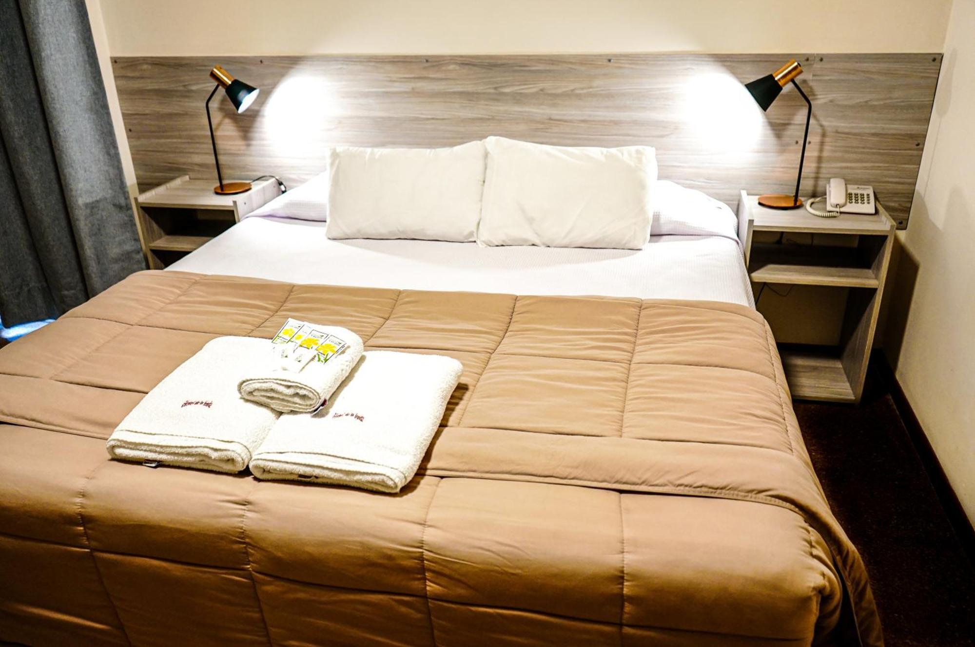 Gs Hotel Salta Bilik gambar